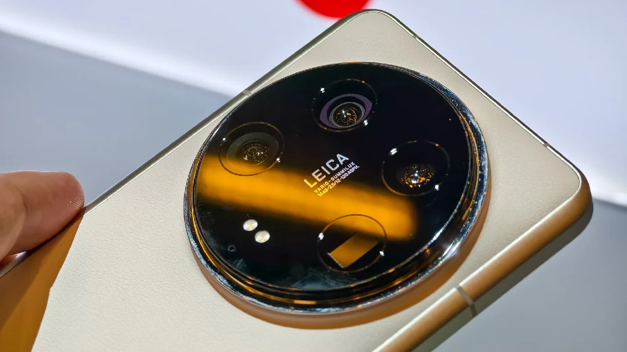 Leica Leitz Phone 3